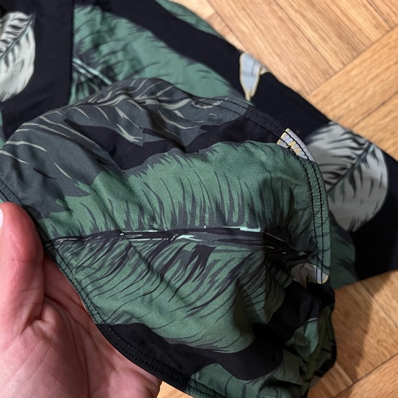 × REVOLVE Kelsey Bikini Top in
Black Palm XS TOP - Picture 3 of 4